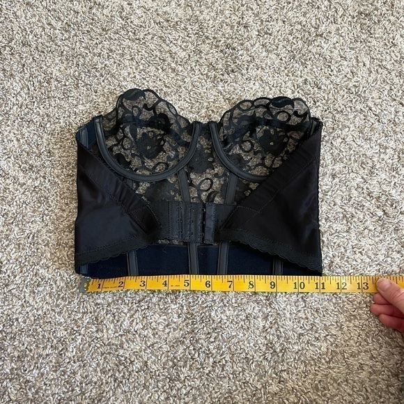 Vintage Victoria’s Secret Black Lace Bustier Corset 34B gold label small petit - Picture 11 of 11